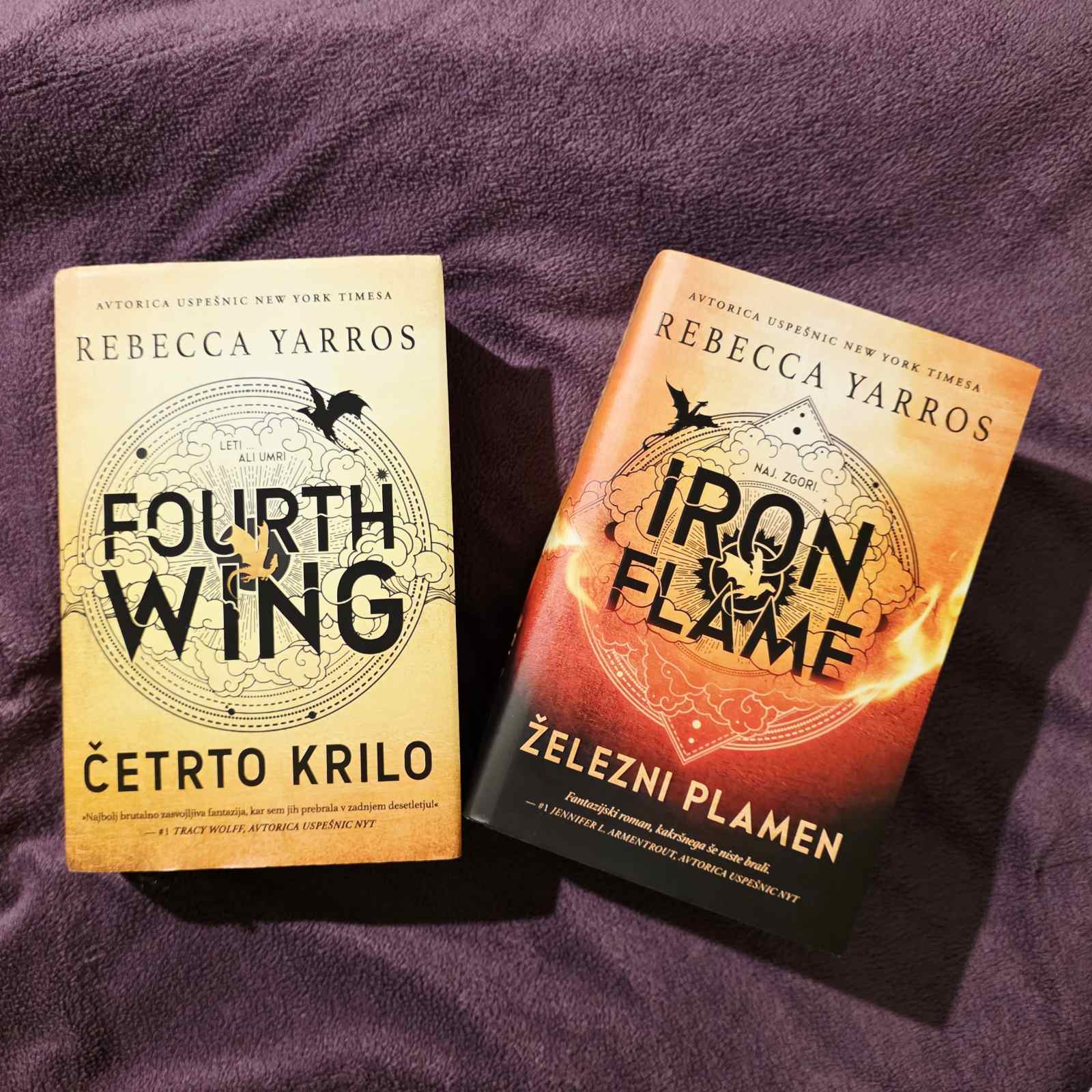 Dve vrhunski knjigi: Četrto krilo in Železni plamen